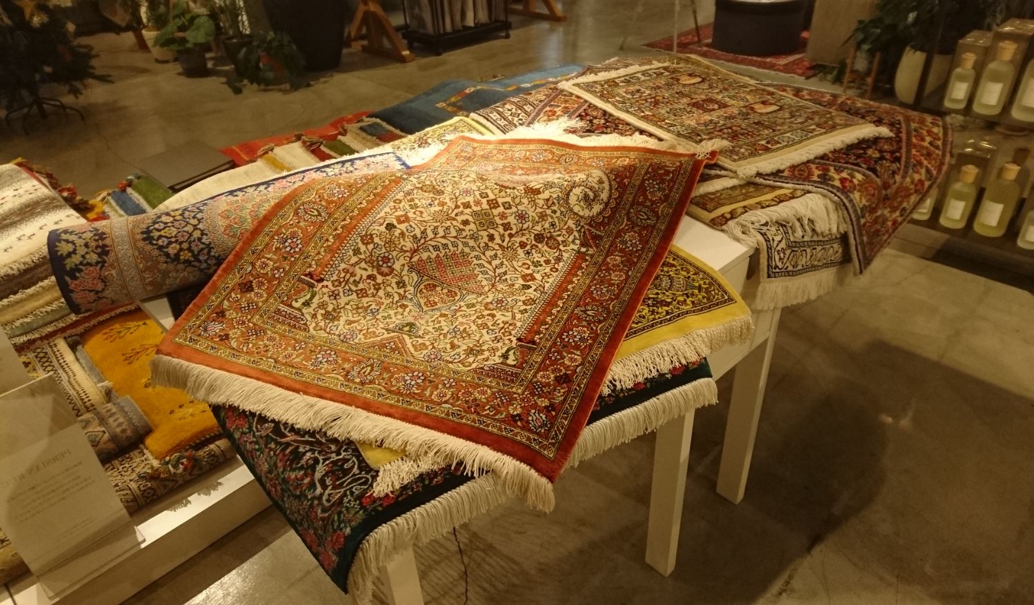 秋のラグ展 カーナ高知のインテリア ライフスタイルショップ（CARNA）
